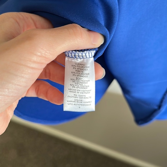 Blue dress! - Picture 8 of 8